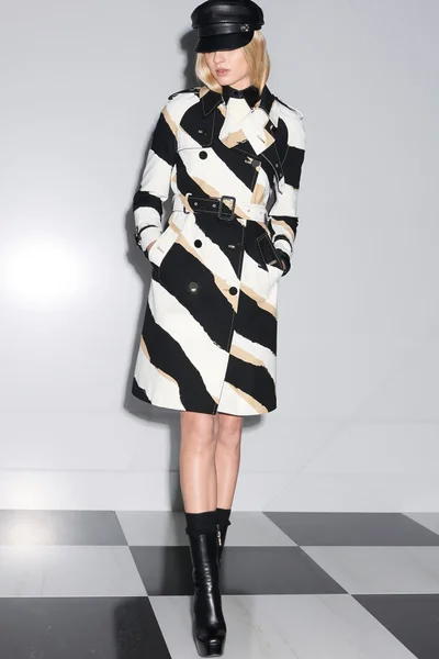 Look 27